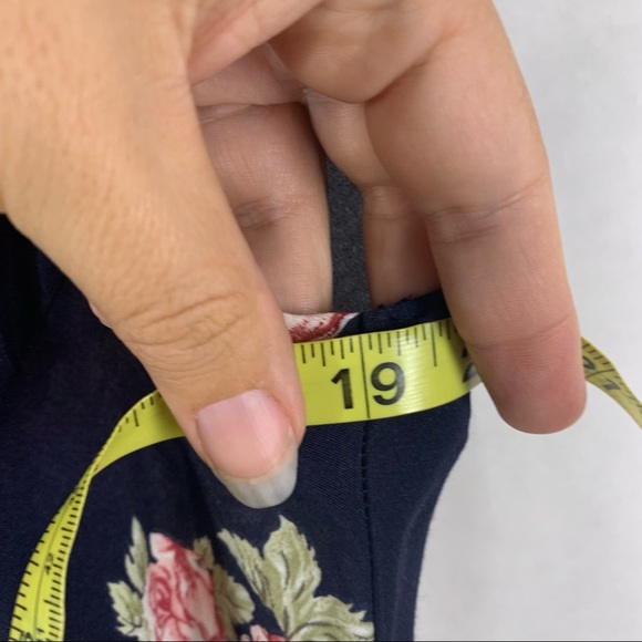 The Attic Floral Shift Dress - Picture 10 of 12